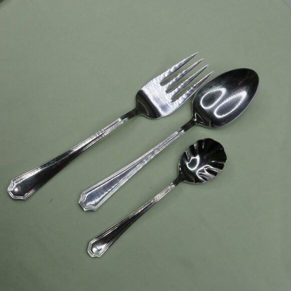 Wallace Arlington Lot of 14 Soup 4 Salad Forks 5 Knives 1 Teaspoon Serving - Picture 2 of 12